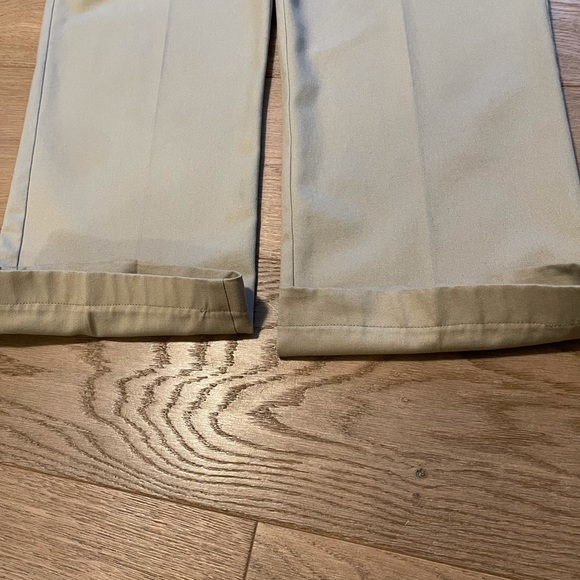 NWOT Tilley Endurables cargo pants - Picture 7 of 11